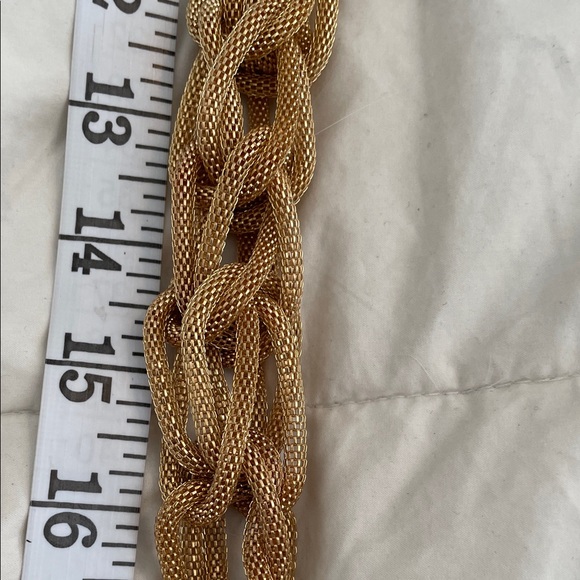 Chic Gold-Tone Chain Necklace - Picture 4 of 4